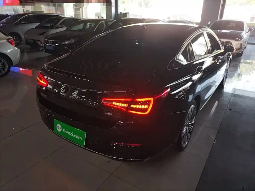 Hongqi H5 Classic Facelift 1.5 T DCT Flagship Charm