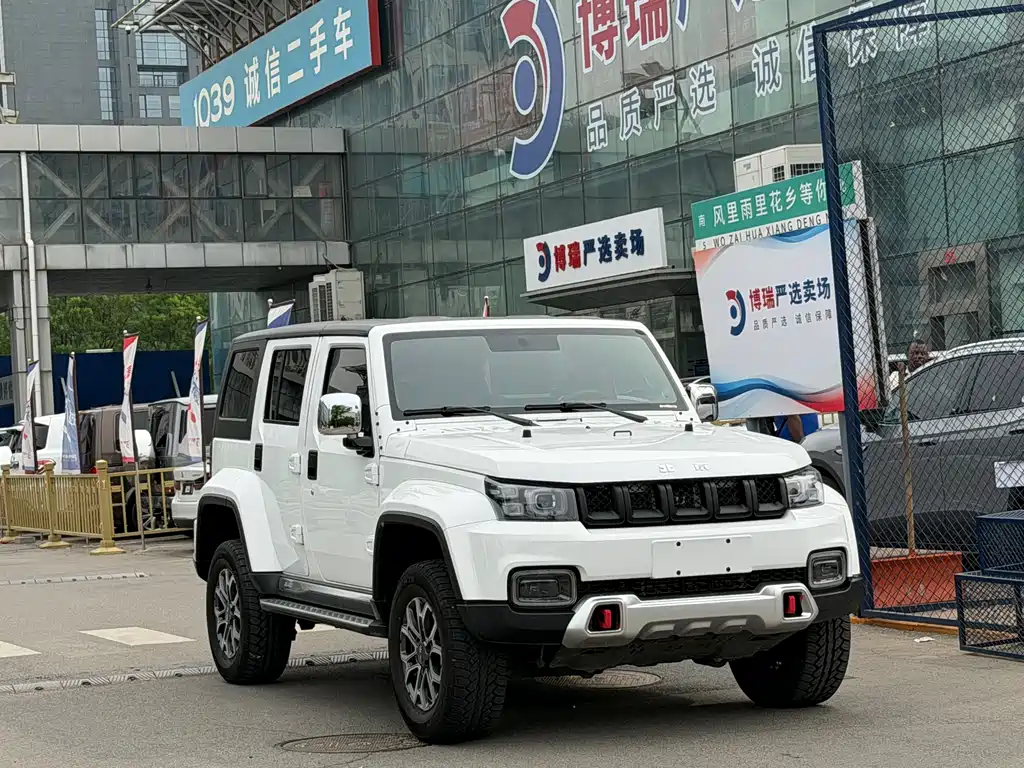 BAIC BJ40 2.0 T City Hunter Glory