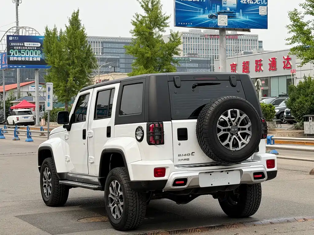 BAIC BJ40 2.0 T City Hunter Glory