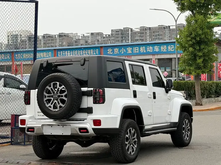 BAIC BJ40 2.0 T City Hunter Glory
