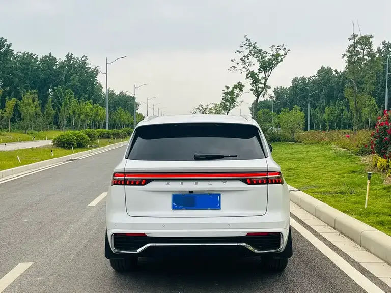 Geely Xingyue L Oriental Shine 2.0 TD Auto Star Embrace