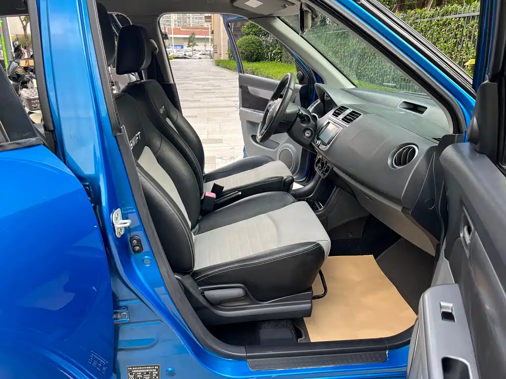 Swift 1.5 L Auto Sport
