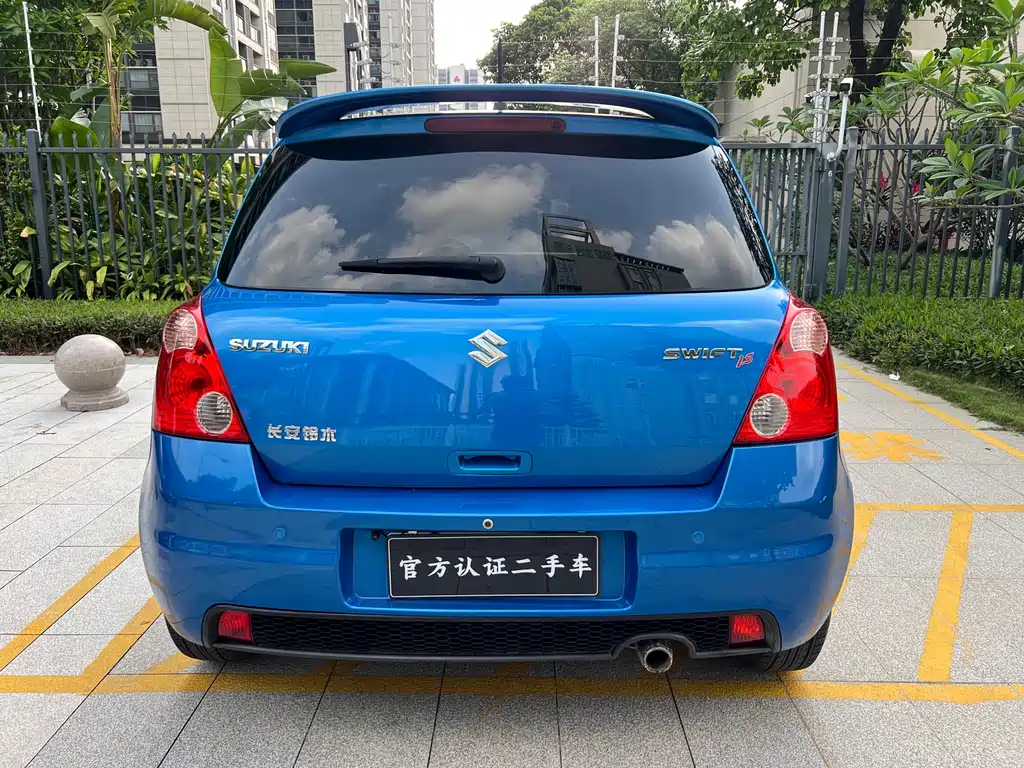 Swift 1.5 L Auto Sport
