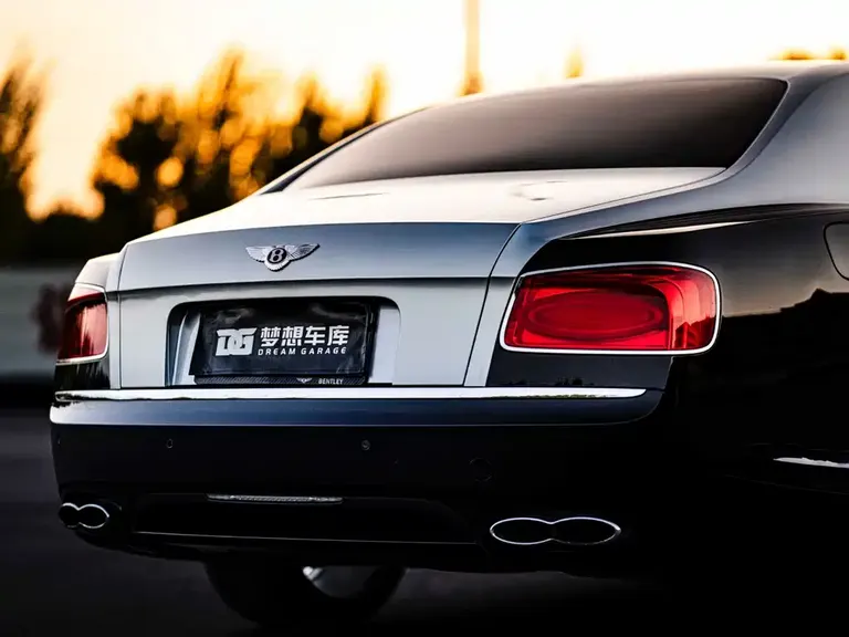 Bentley Flying Spur 4.0 T V8 Distinguished