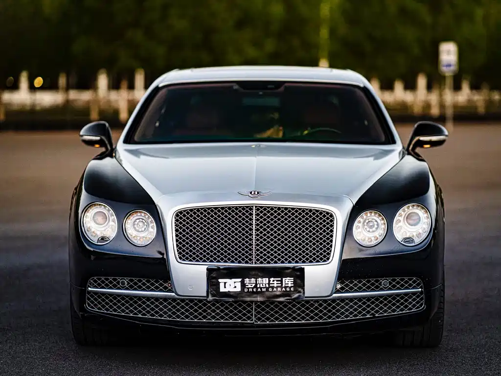Flying Spur 4.0 T V8 Distinguished