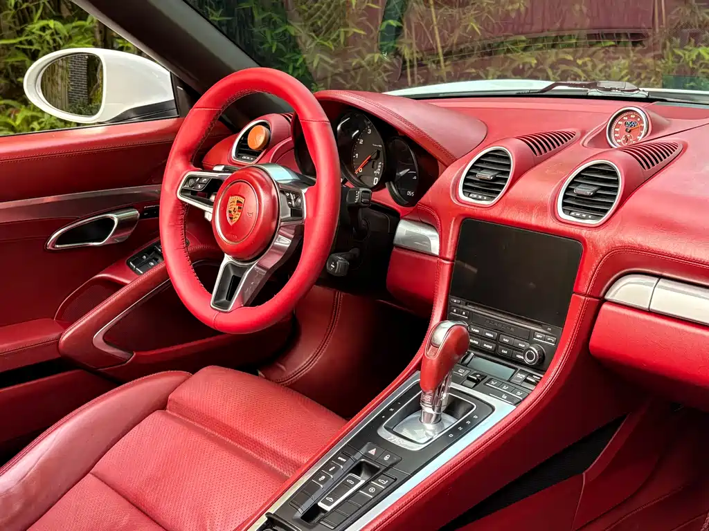 Porsche 718 Boxster 2.0 T