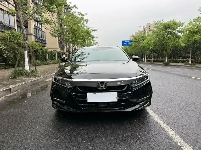 Honda Accord Sharp· Hybrid 2.0 L Sharp Leading CN-VI