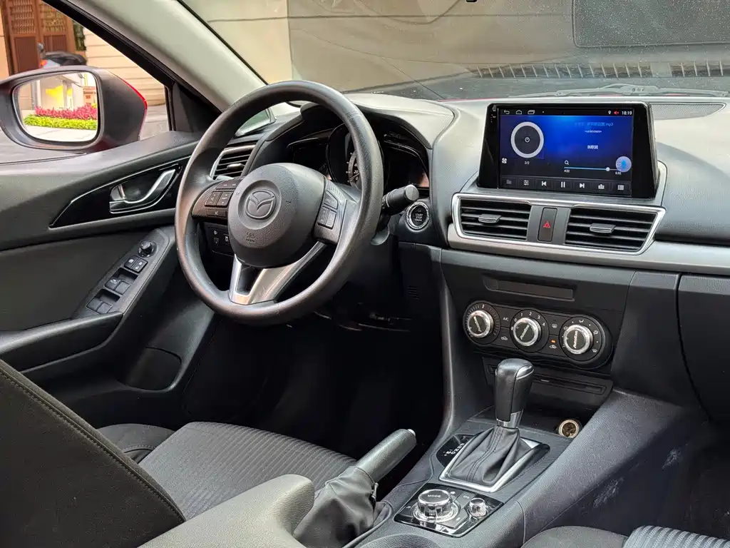 Mazda 3 Axela Sedan 1.5 L Auto Comfort