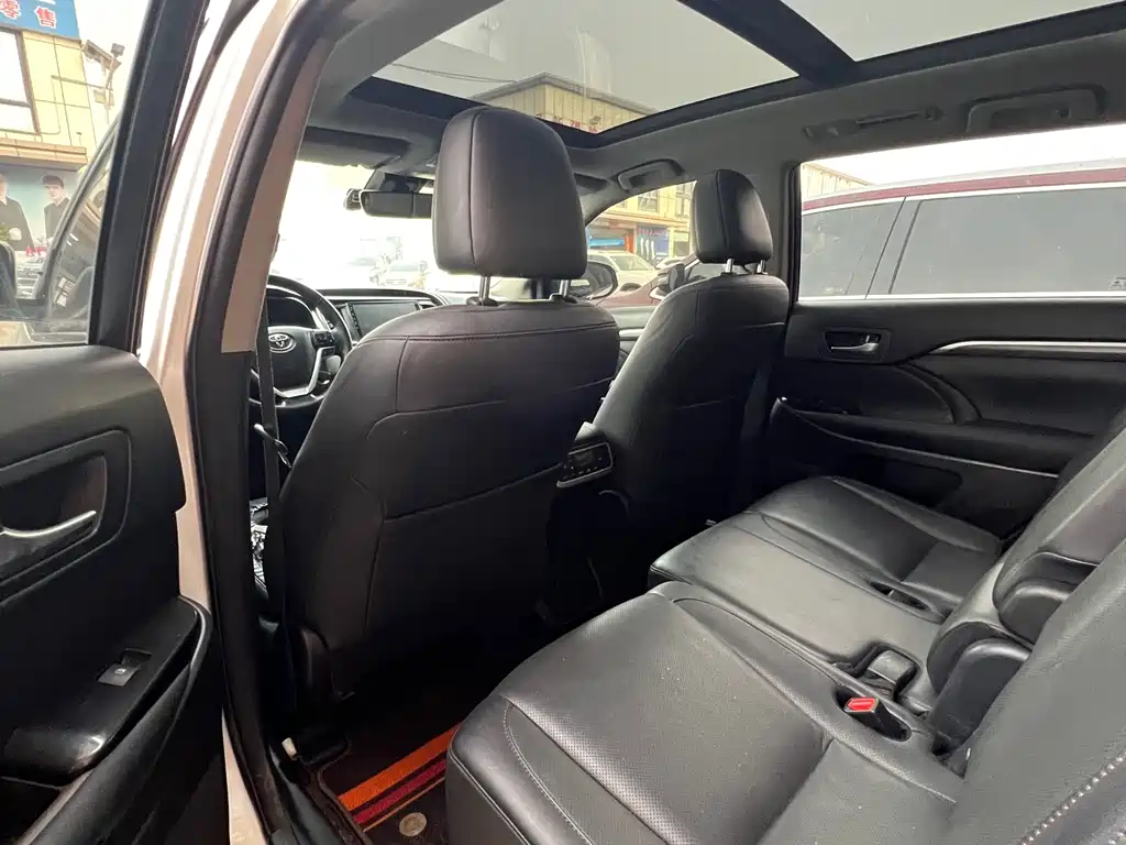Highlander 2.0 T 4 WD Supreme 7-seat CN-V