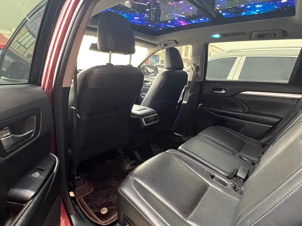 Highlander 2.0 T 4 WD Luxury Navigation 7-seat