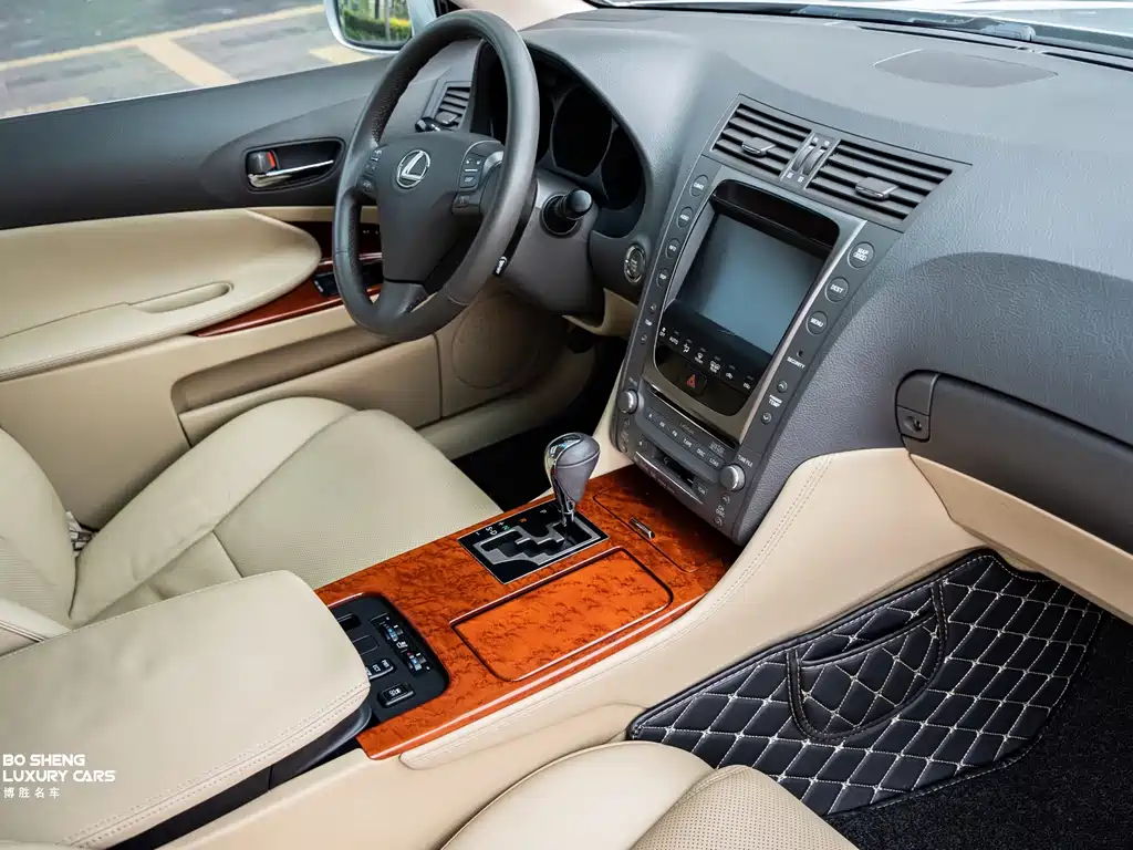 Lexus GS 300