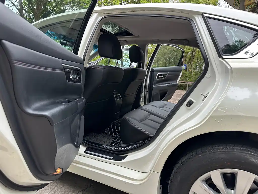 Teana Facelift 2.0 L XL Comfort