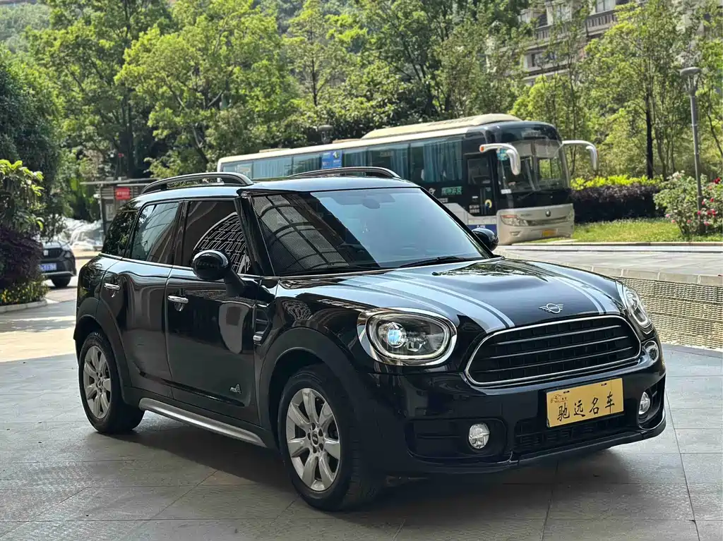 MINI COUNTRYMAN 1.5 T COOPER ALL4 Classic