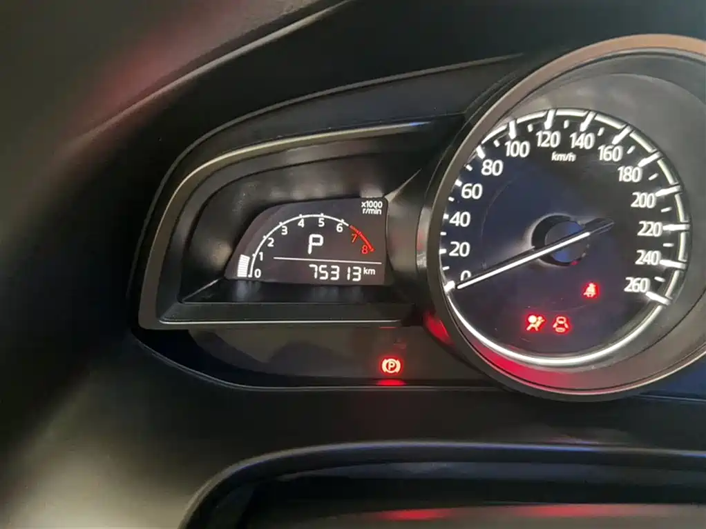 Mazda 3 Axela Sedan 1.5 L Auto Luxury CN-V