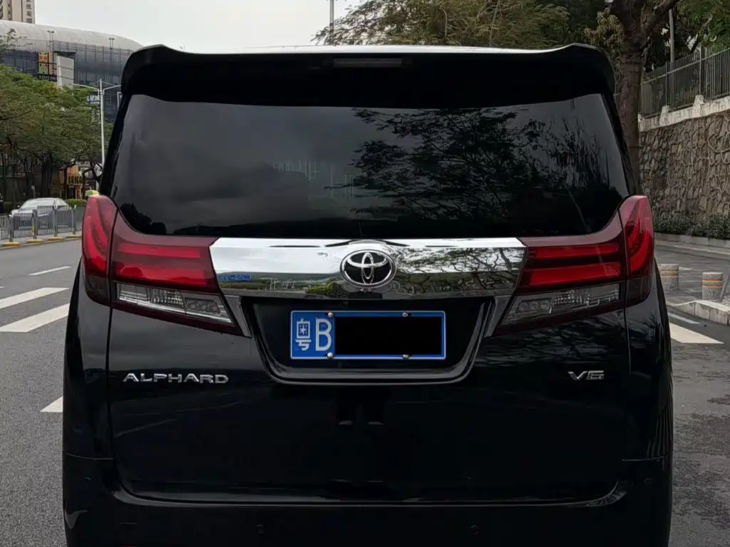 Alphard 3.5 L Luxury