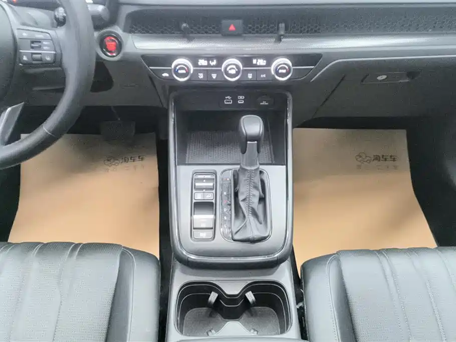 Breeze 240 TURBO 2 WD Luxury 5-seat