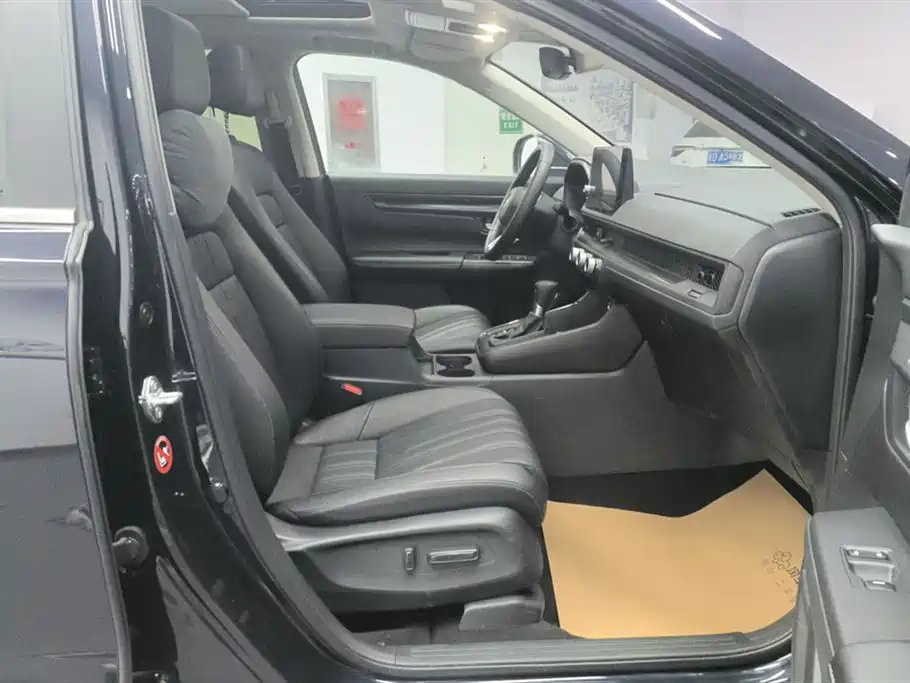 Breeze 240 TURBO 2 WD Luxury 5-seat