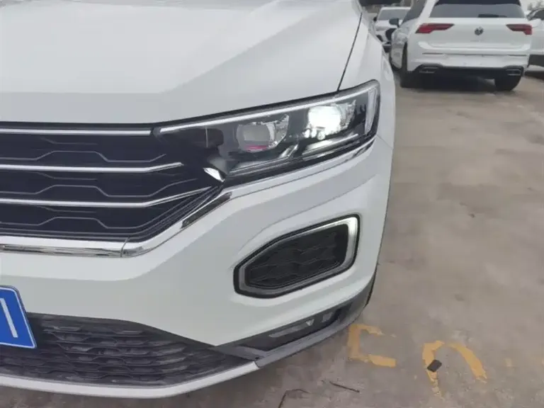 Volkswagen T-ROC 230 TSI DSG 2 WD Progressive