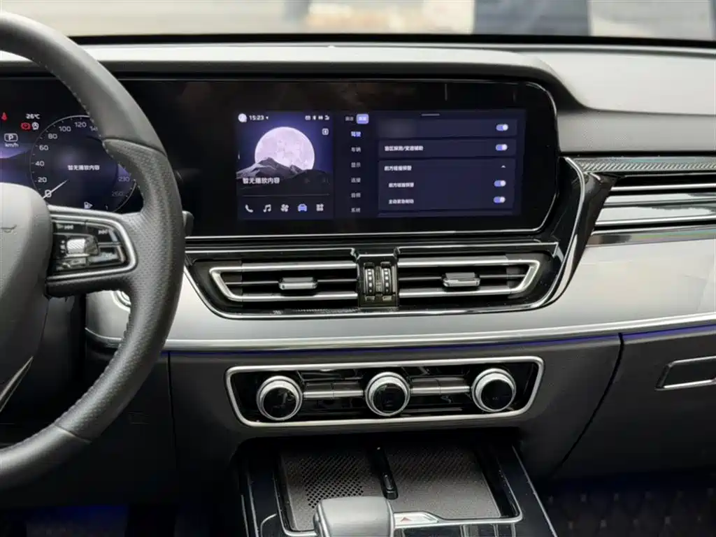Hongqi HS5 2.0 T Flagship Enjoyment Pro