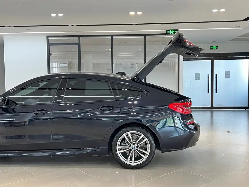 BMW 6 Series GT 630 i M Sport Package