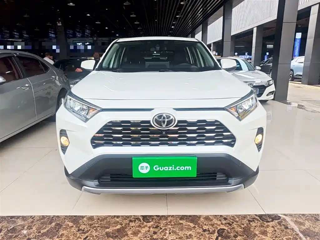 RAV4 2.0 L CVT 2 WD Style PLUS