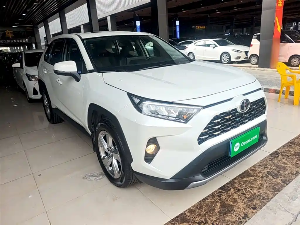 RAV4 2.0 L CVT 2 WD Style PLUS