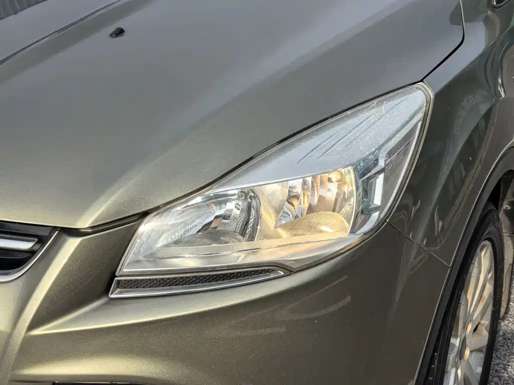 Kuga 1.5 L GTDi 4 WD Elite
