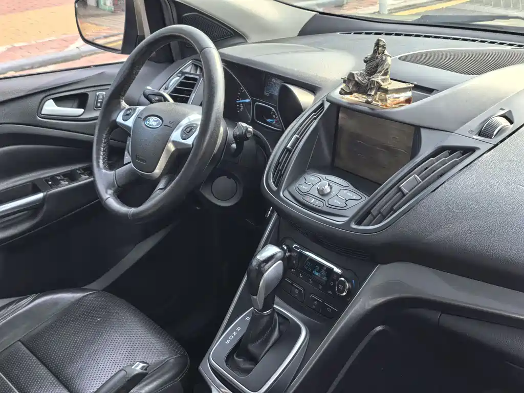 Kuga 1.5 L GTDi 4 WD Elite