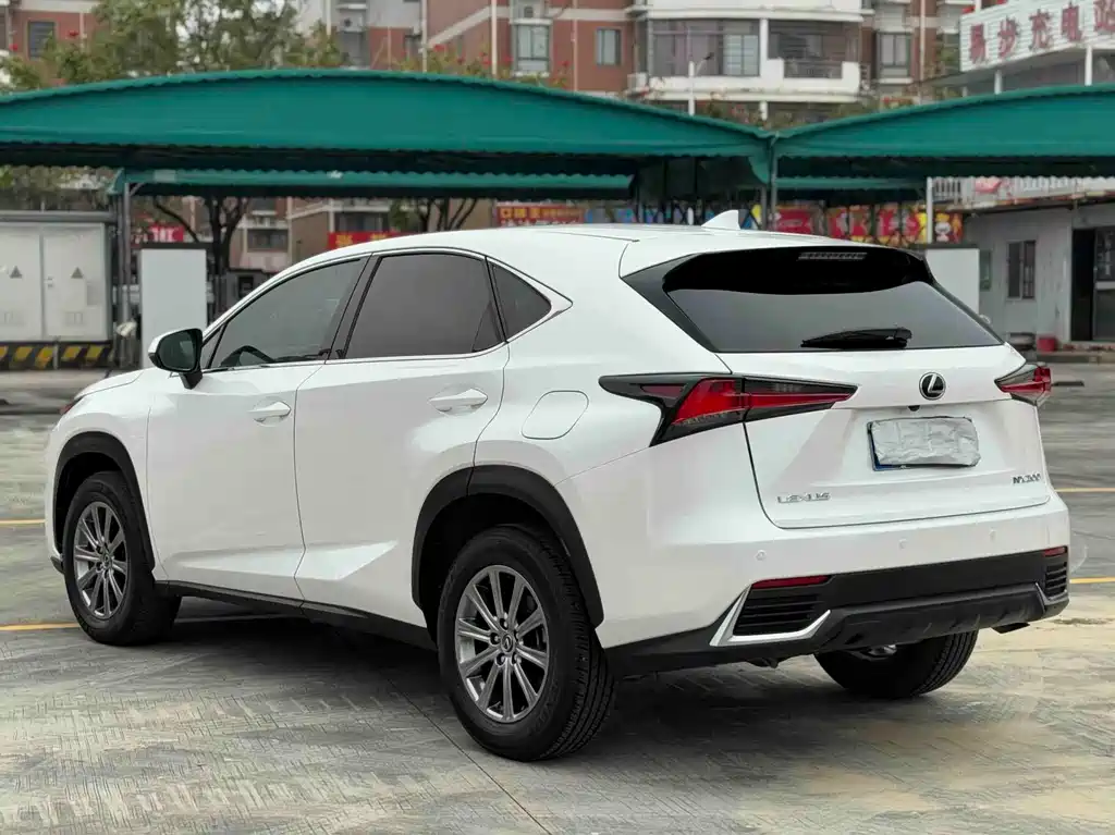 Lexus NX 200 FWD Comfort CN-VI