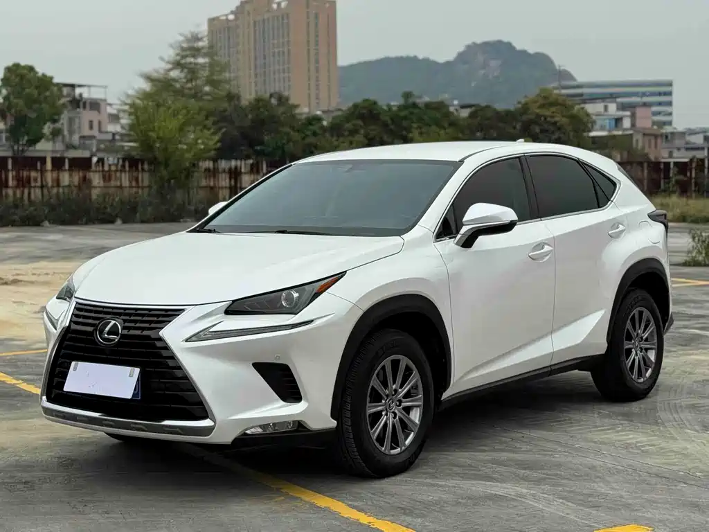 Lexus NX 200 FWD Comfort CN-VI