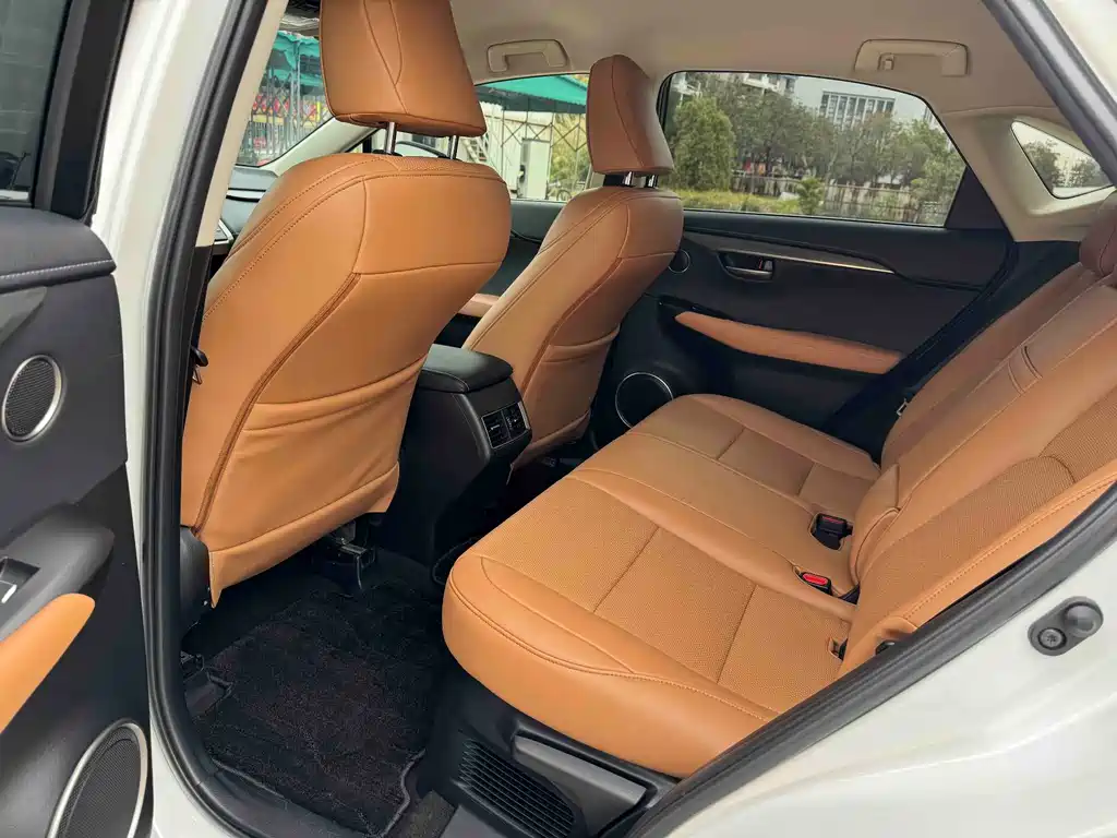 Lexus NX 200 FWD Comfort CN-VI