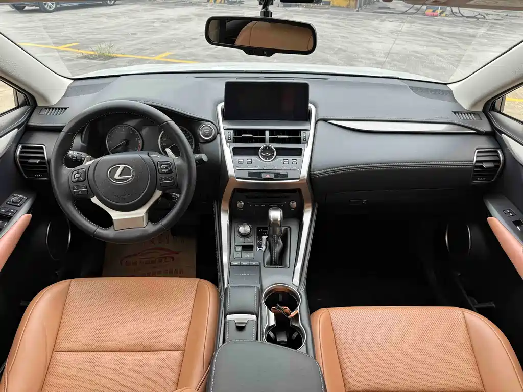Lexus NX 200 FWD Comfort CN-VI