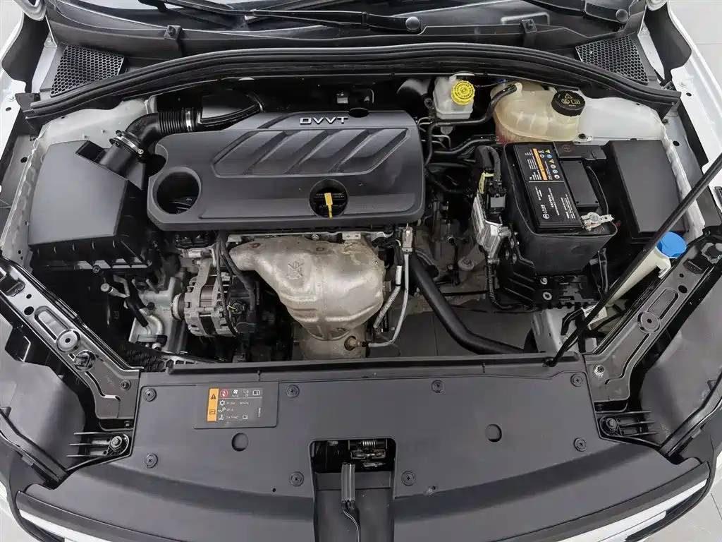 Roewe i5 1.5 L Manual 4 G Connected Bright Grand