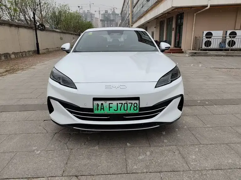 BYD Seal 06 DM-i Smart Drive 120 KM Premium