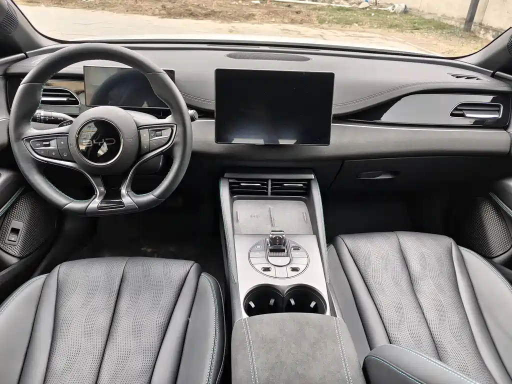 Seal 06 DM-i Smart Drive 120 KM Premium