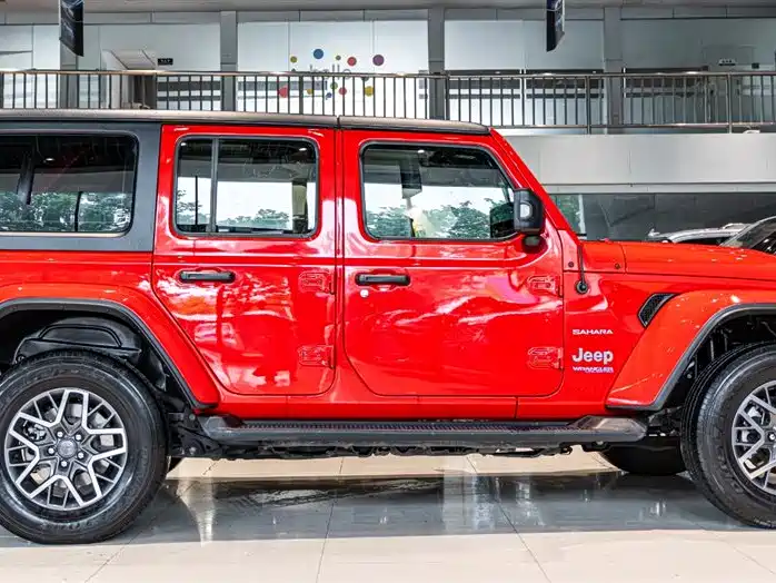 Wrangler NEV 4-door 2.0 T 4 xe Sahara