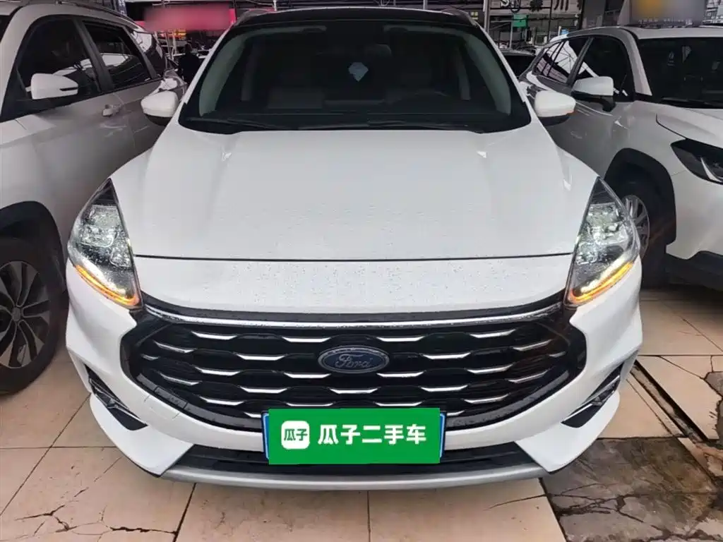 Escape EcoBoost 245 2 WD Shine Enjoyment