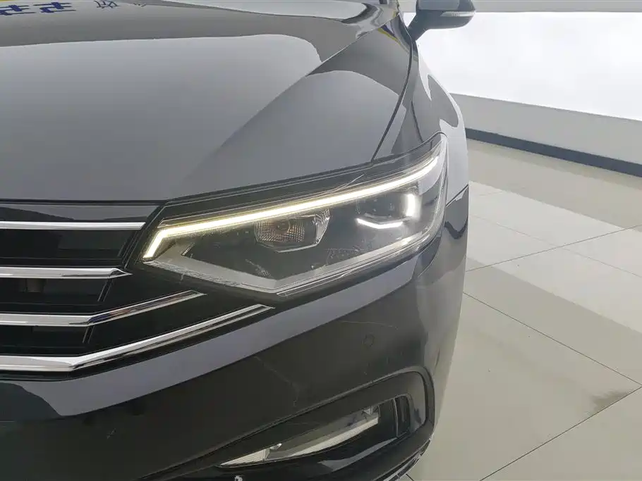 Magotan 330 TSI DSG Leading