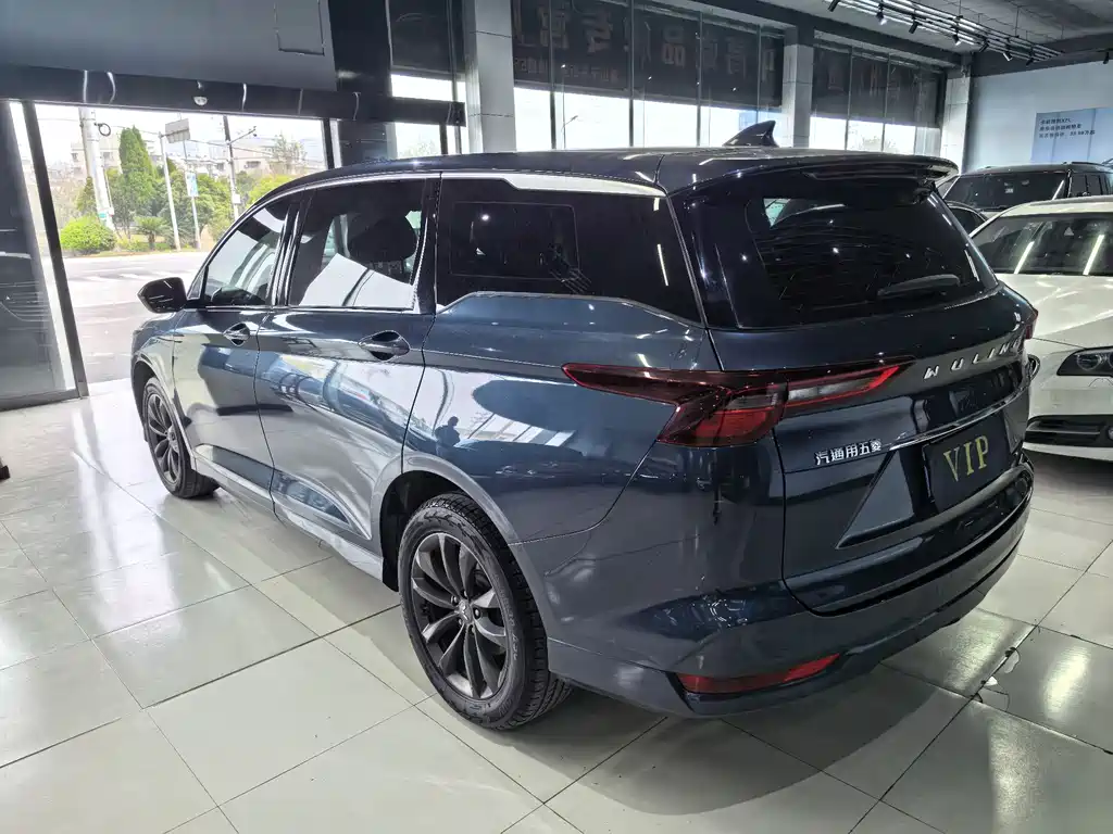 Wuling Victory 1.5 T CVT Flagship