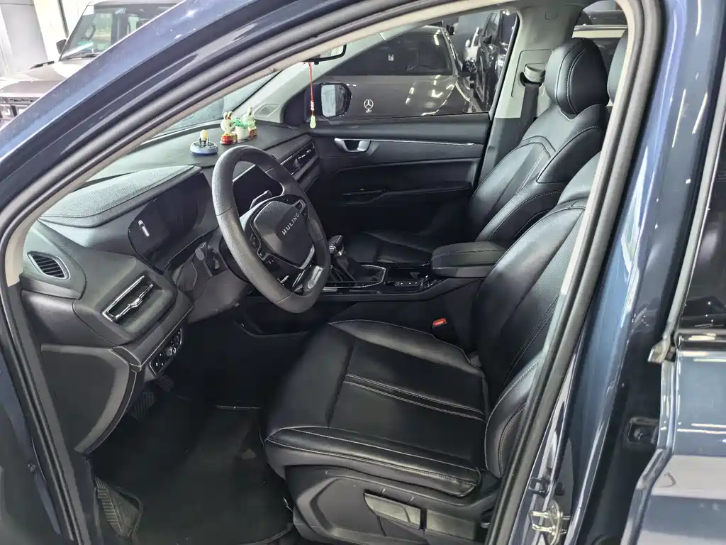 Wuling Victory 1.5 T CVT Flagship