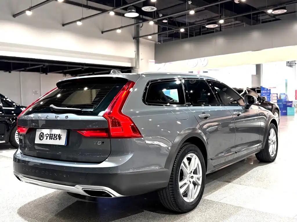 Volvo V90 Cross Country T5 AWD Smart Vision