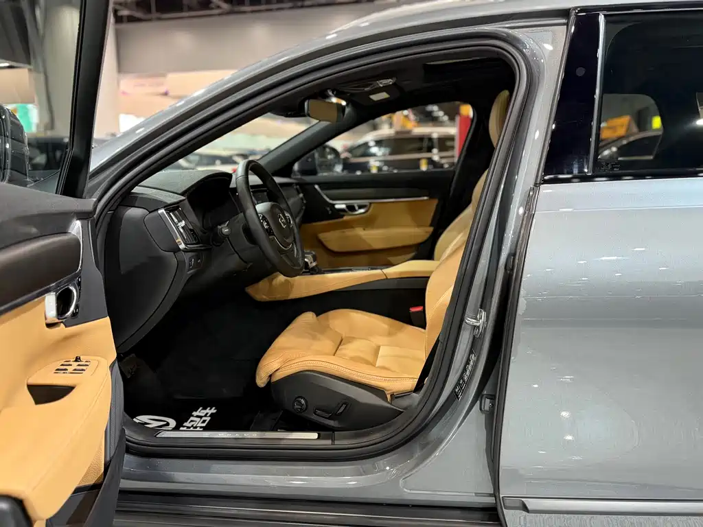 Volvo V90 Cross Country T5 AWD Smart Vision