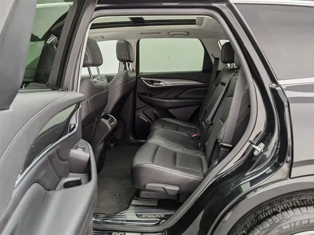 Enclave 28 T 4 WD Distinguished