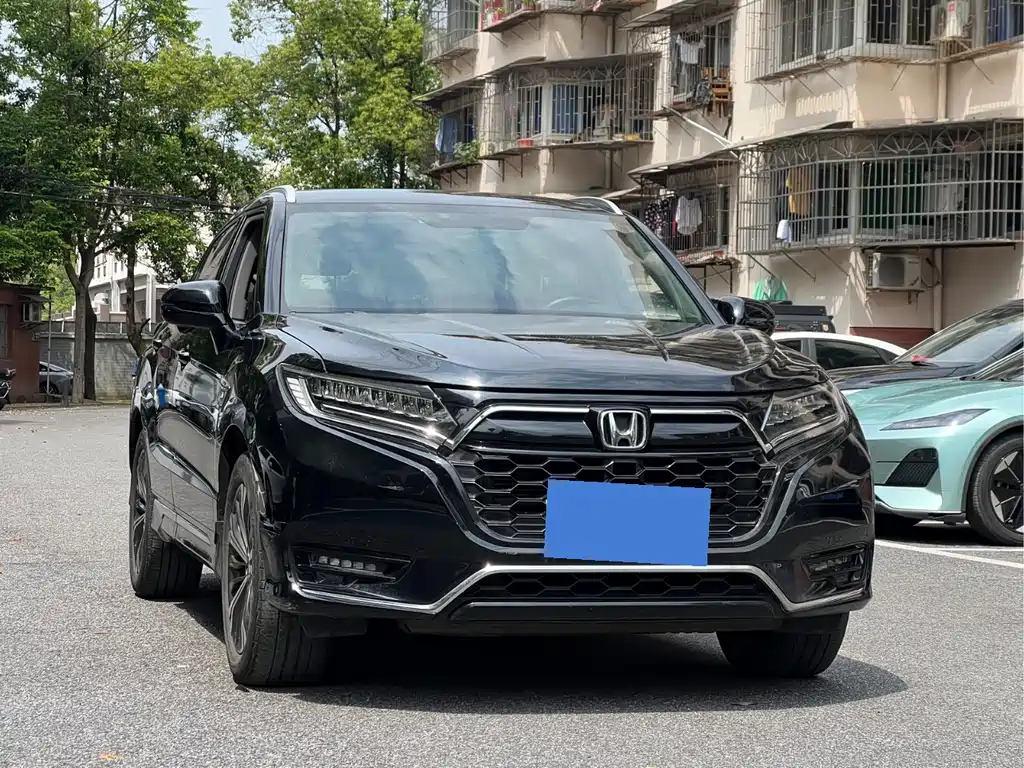 Honda UR-V 370 TURBO 2 WD Graceful
