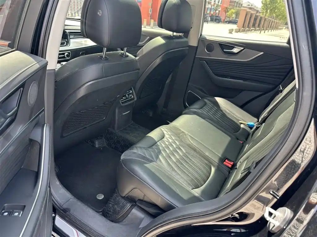 Hongqi HS5 2.0 T Flagship Enjoyment Pro