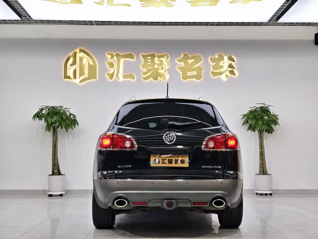 Enclave 3.6 L 4 WD Flagship