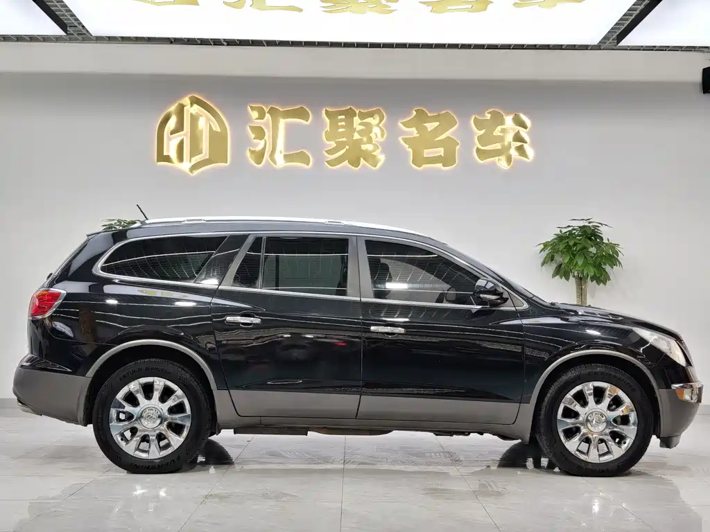 Enclave 3.6 L 4 WD Flagship