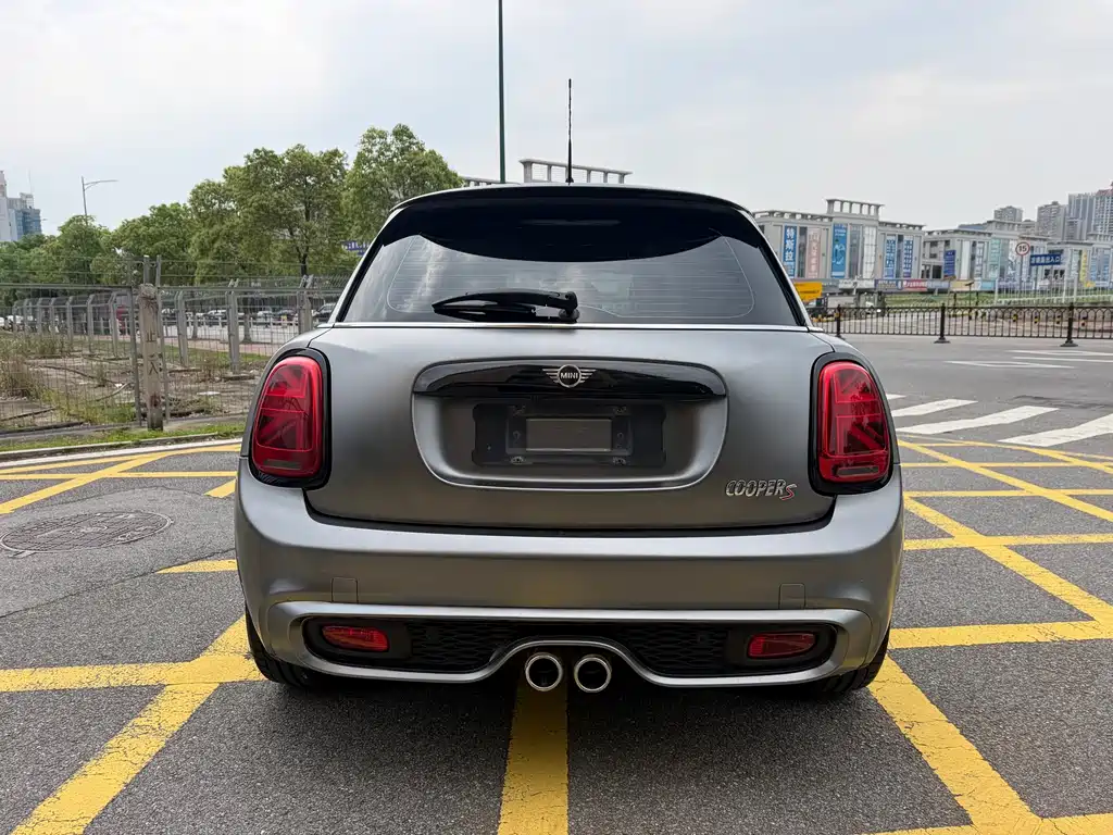 MINI MINI 2020款 2.0 T COOPER S 经典派 五门版