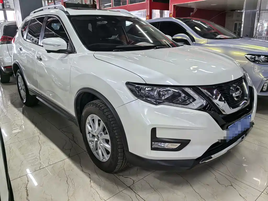 X-Trail 2.0 L CVT Connected Comfort 2 WD