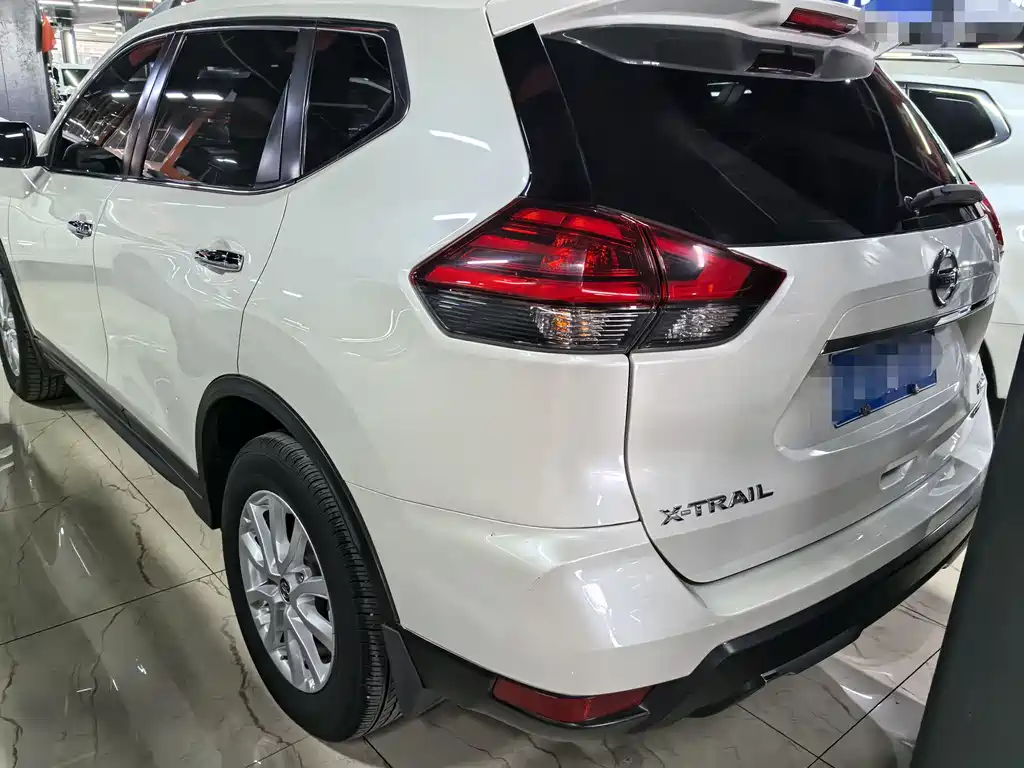 X-Trail 2.0 L CVT Connected Comfort 2 WD